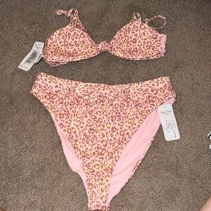 NWT Dippin Daisys pink leopard bikini